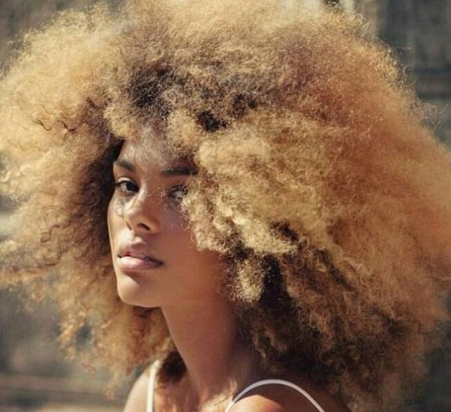 COME COLORARE I TUOI CAPELLI AFRO?