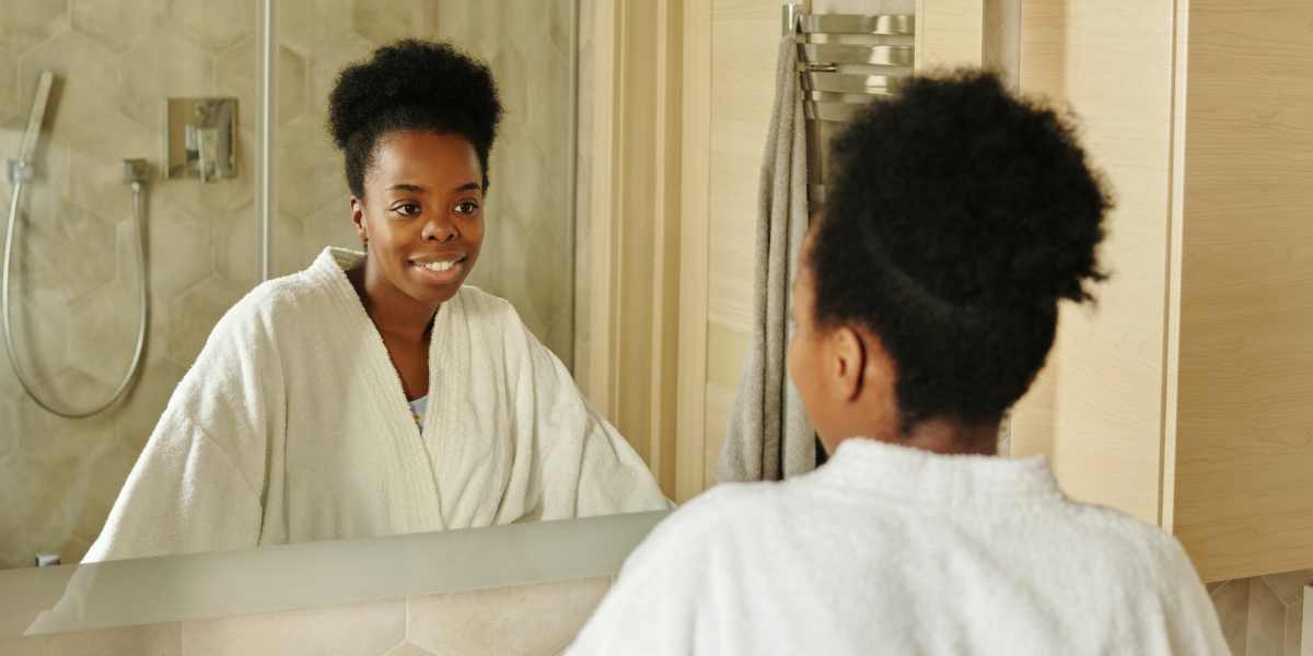 Capelli splendenti con l'olio di jojoba